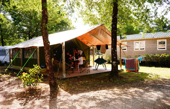 Camping Flower Le Médoc Bleu 7 - Carcans