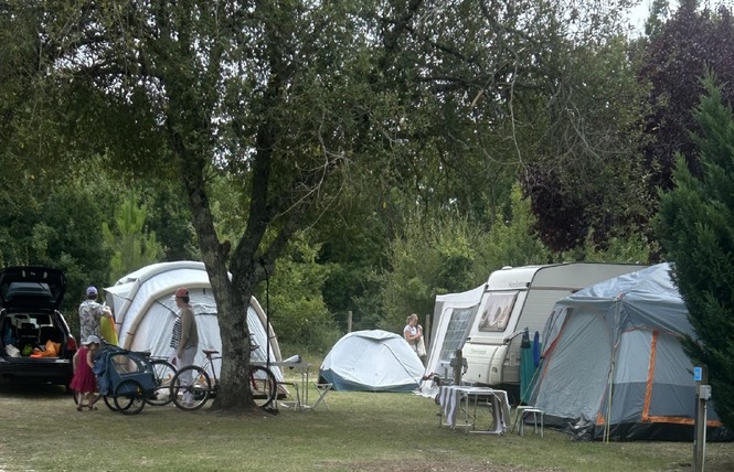 Camping Tastesoule 38 - Vensac