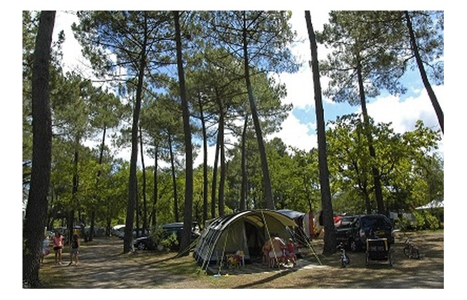 Camping Les Ourmes 17 - Hourtin