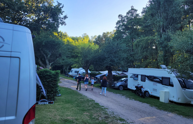 Camping Les Terres du Maine Blanc 44 - Saint-Christoly-de-Blaye