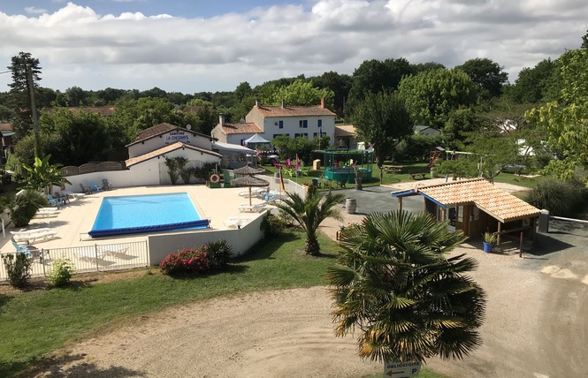 Camping La Chesnays 8 - Vendays-Montalivet