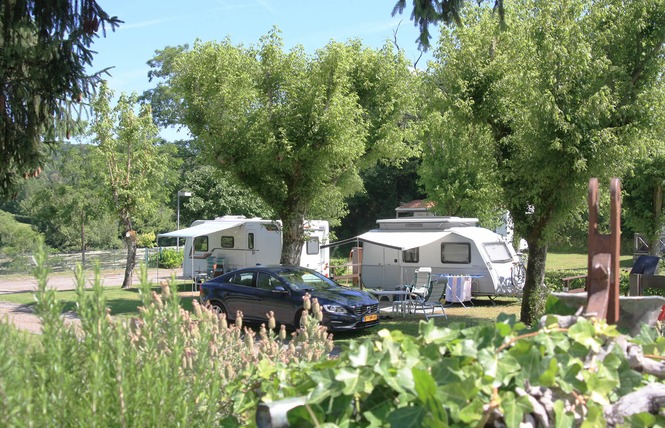 Camping De La Bastide 2 - Pineuilh