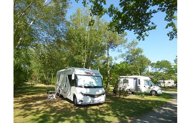 Camping Les Ourmes 15 - Hourtin